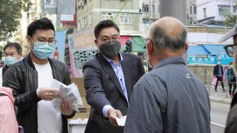向香港特区政府提供专业建议，使用快速抗原测试作为重要抗疫措施